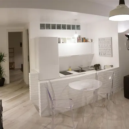 Les Di Apartment *